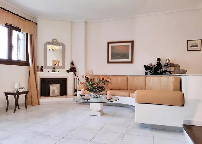 Апартаменты Christie's Boutique By Corfuescapes